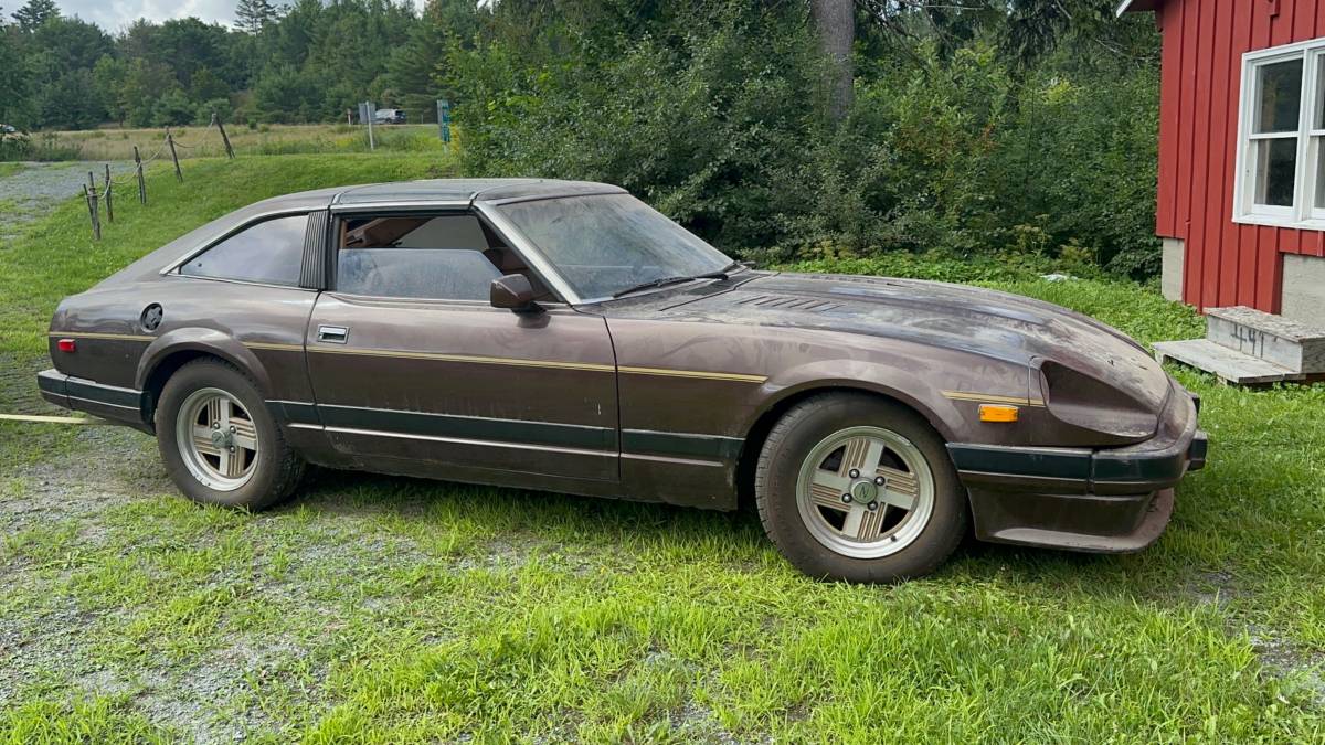 Datsun-280zx-1982-12