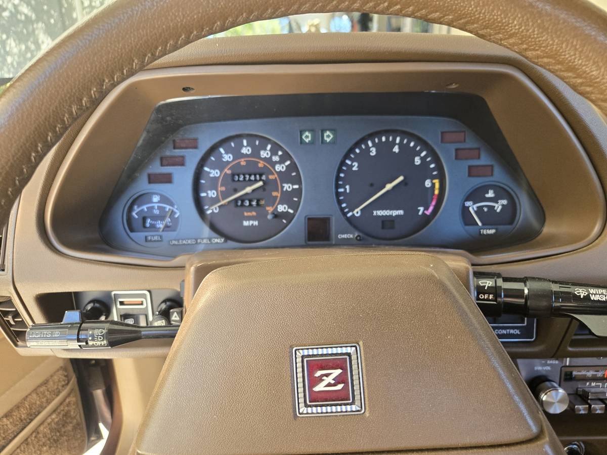 Datsun-280zx-gl-1980-brown-11