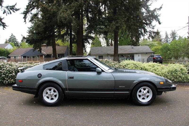 Datsun-280zx-gl-1982-silver-10