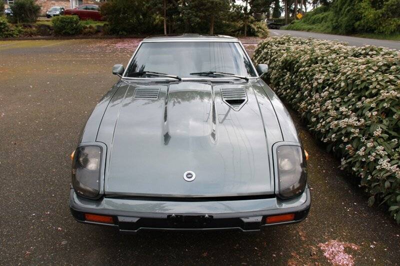 Datsun-280zx-gl-1982-silver-9