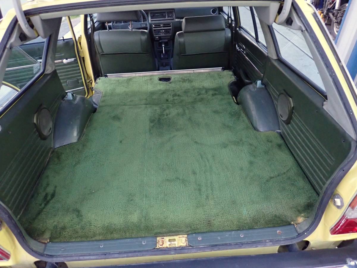 Datsun-510-wagon-1978-yellow-4