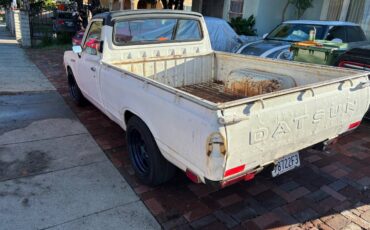 Datsun-620-1974-white-4