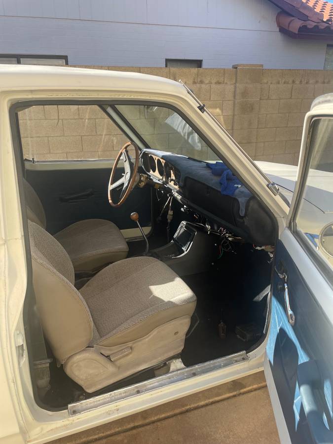 Datsun-620-1978-white-1