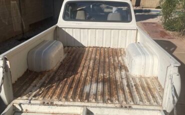 Datsun-620-1978-white-3