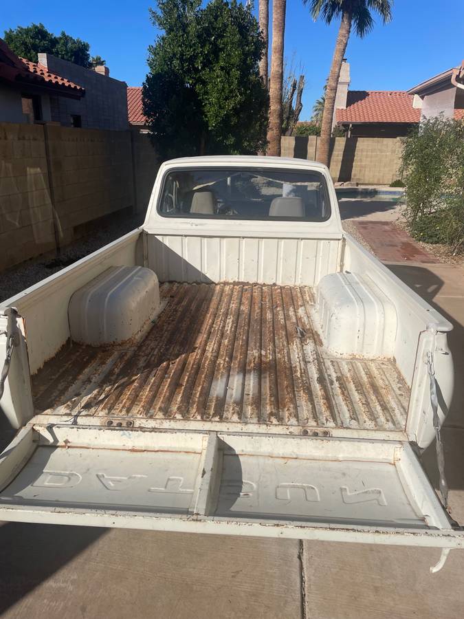 Datsun-620-1978-white-3