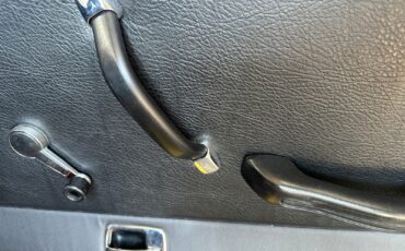 Datsun-Z-Series-1972-COUPE-30