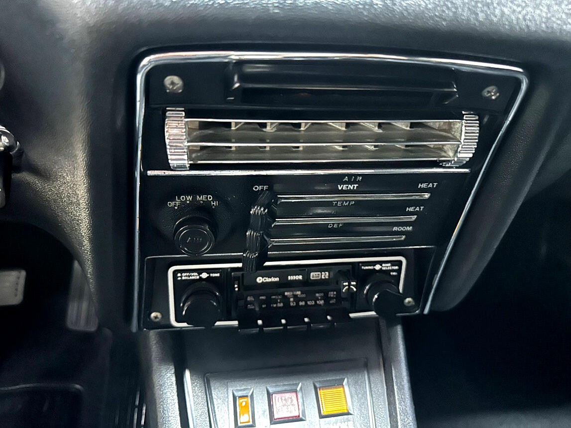 Datsun-Z-Series-1972-Classic-Car-39