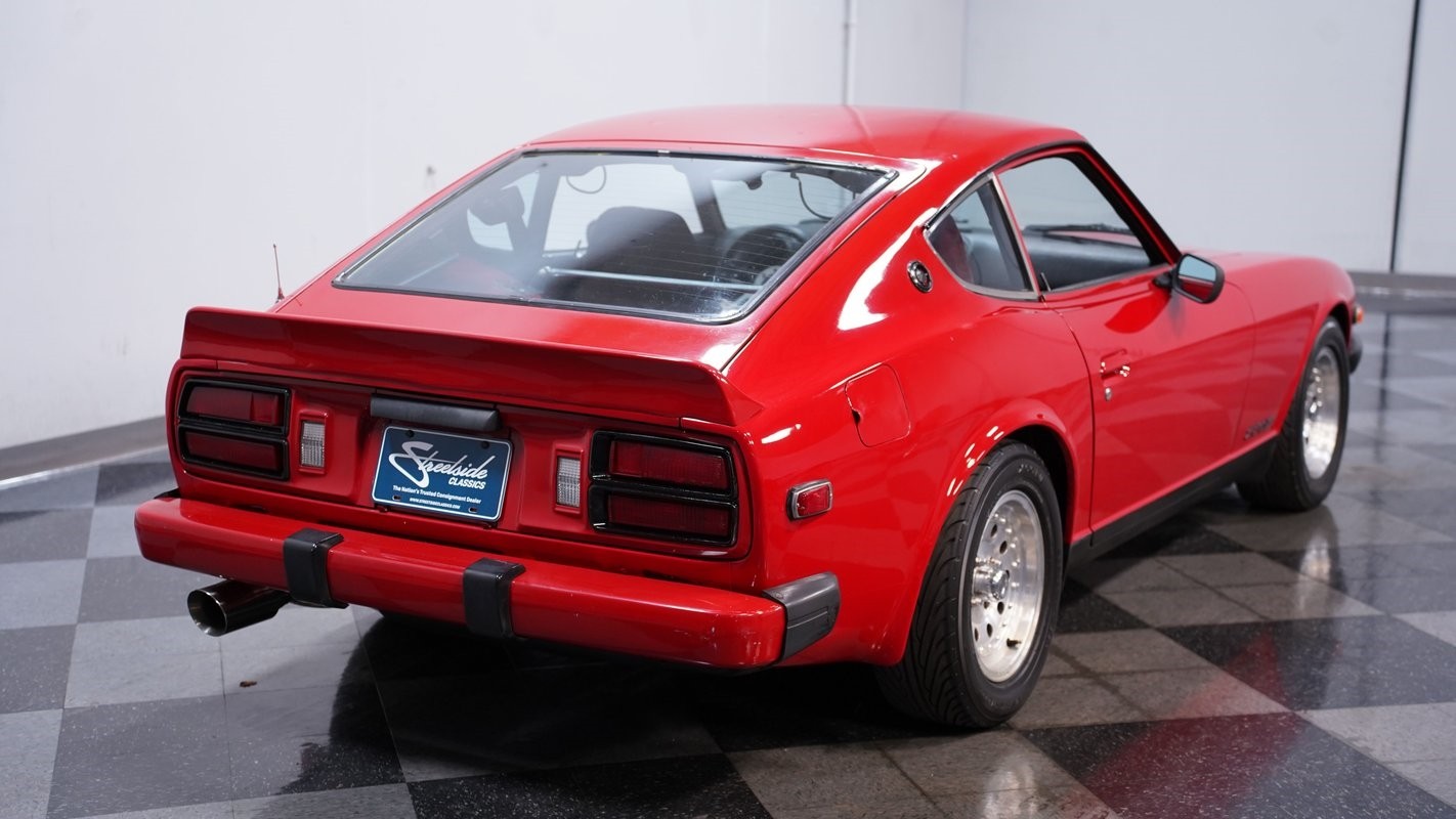 Datsun-Z-Series-1975-Coupe-10
