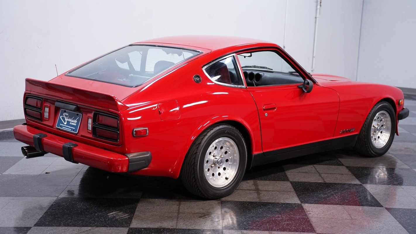 Datsun-Z-Series-1975-Coupe-11