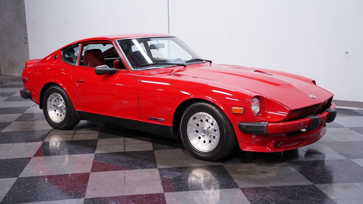 Datsun-Z-Series-1975-Coupe-13