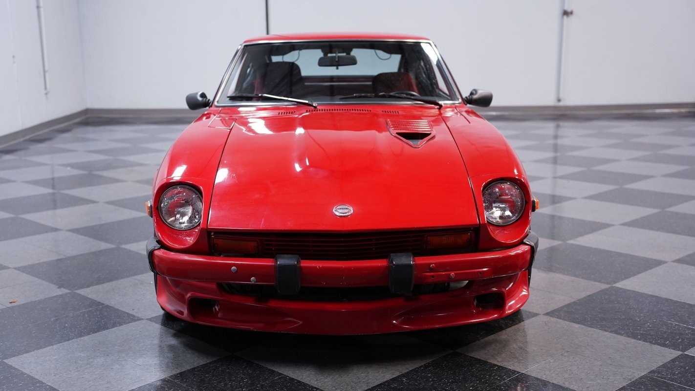 Datsun-Z-Series-1975-Coupe-15