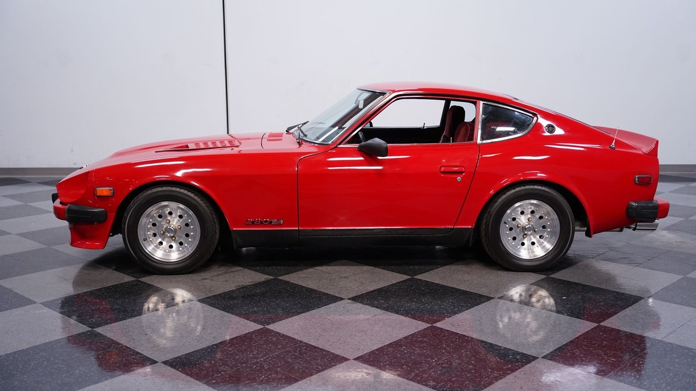 Datsun-Z-Series-1975-Coupe-2