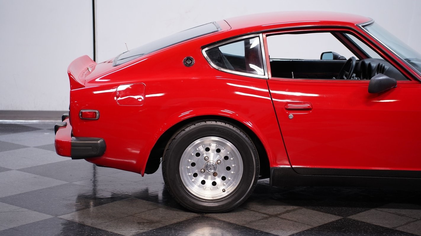 Datsun-Z-Series-1975-Coupe-26