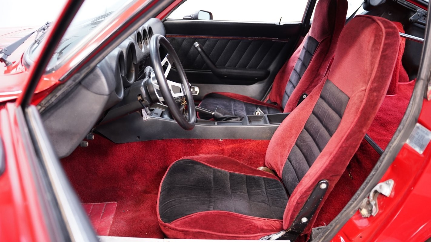 Datsun-Z-Series-1975-Coupe-33