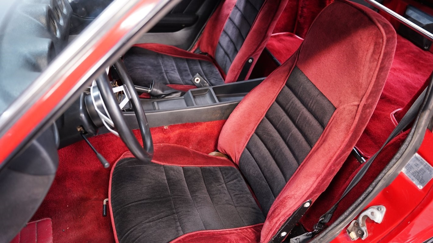 Datsun-Z-Series-1975-Coupe-39