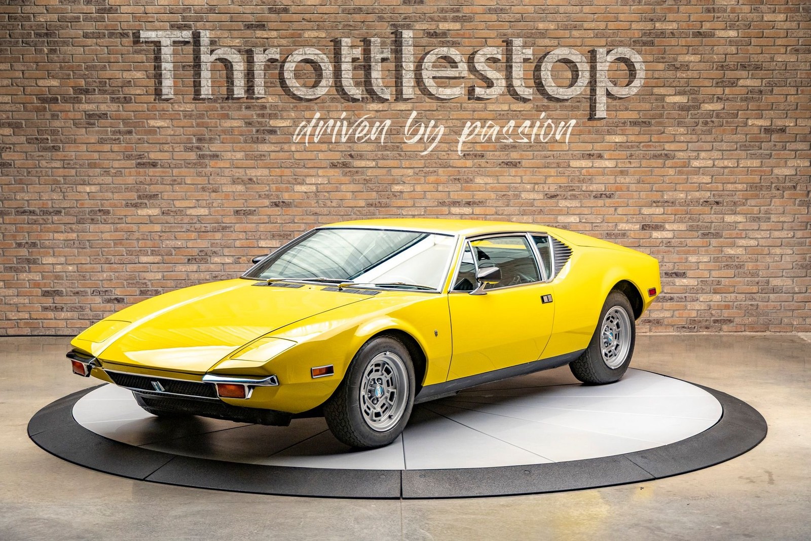 De-Tomaso-Pantera-1971-Coupe-2