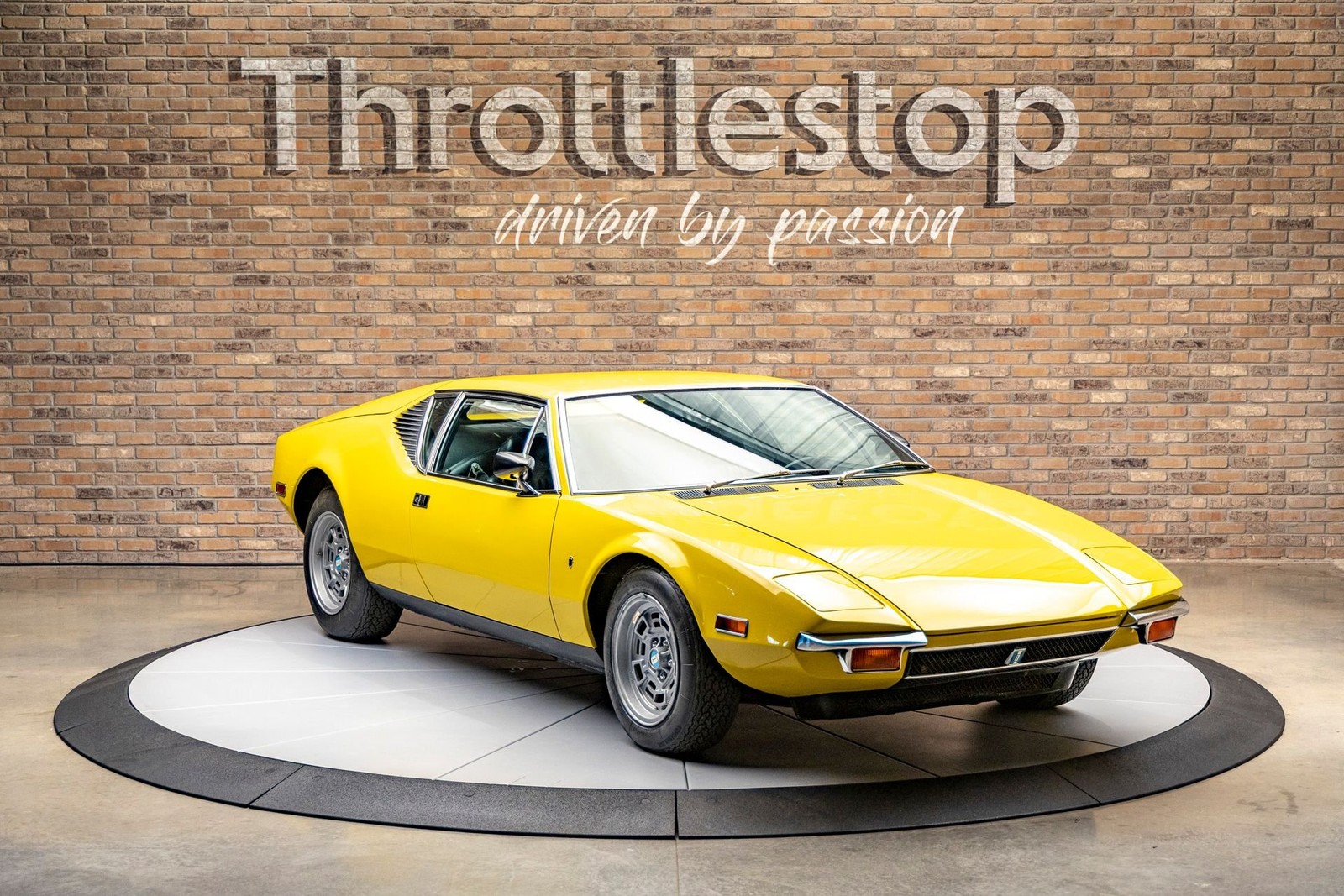 De-Tomaso-Pantera-1971-Coupe-3
