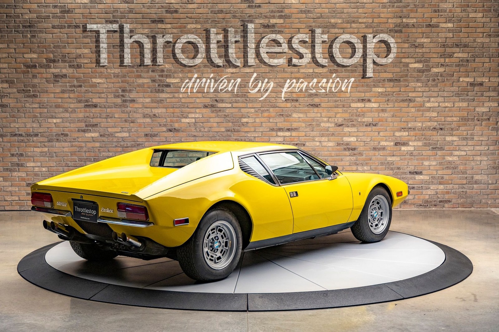 De-Tomaso-Pantera-1971-Coupe-6