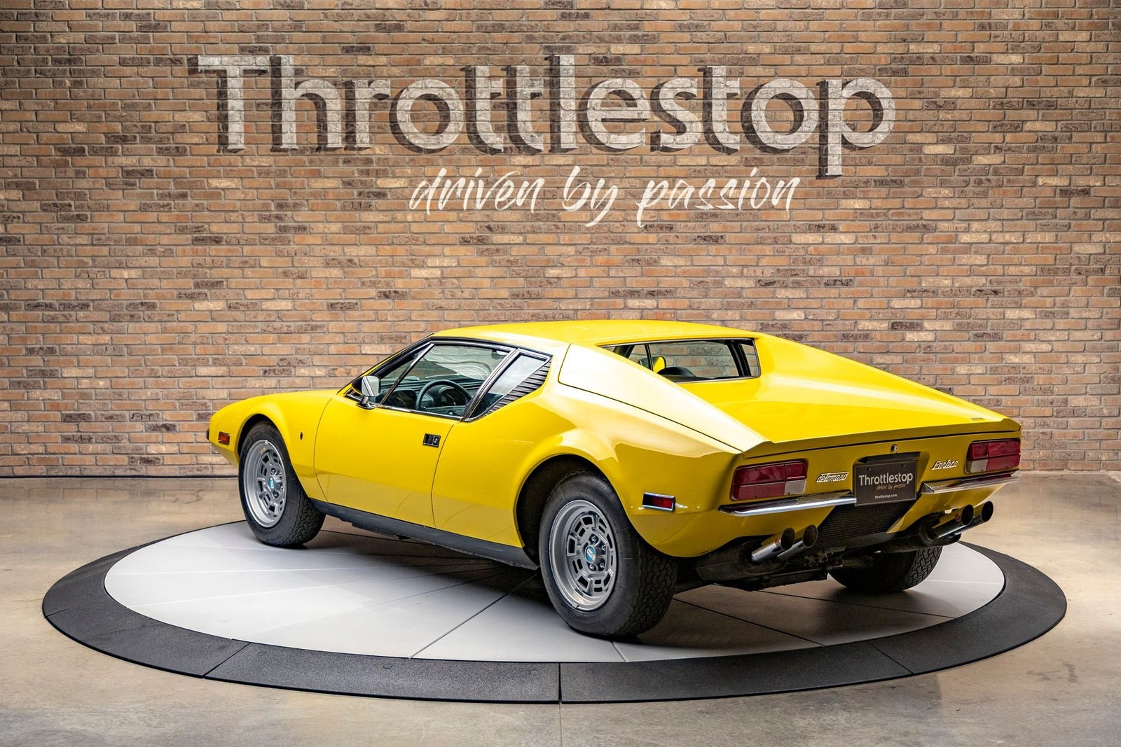 De-Tomaso-Pantera-1971-Coupe-7