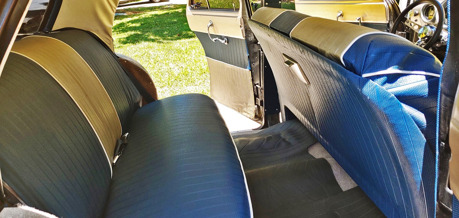 DeSoto-Custom-1951-Sedan-20