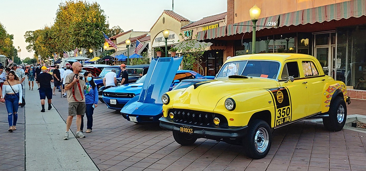 DeSoto-Custom-1951-Sedan-29