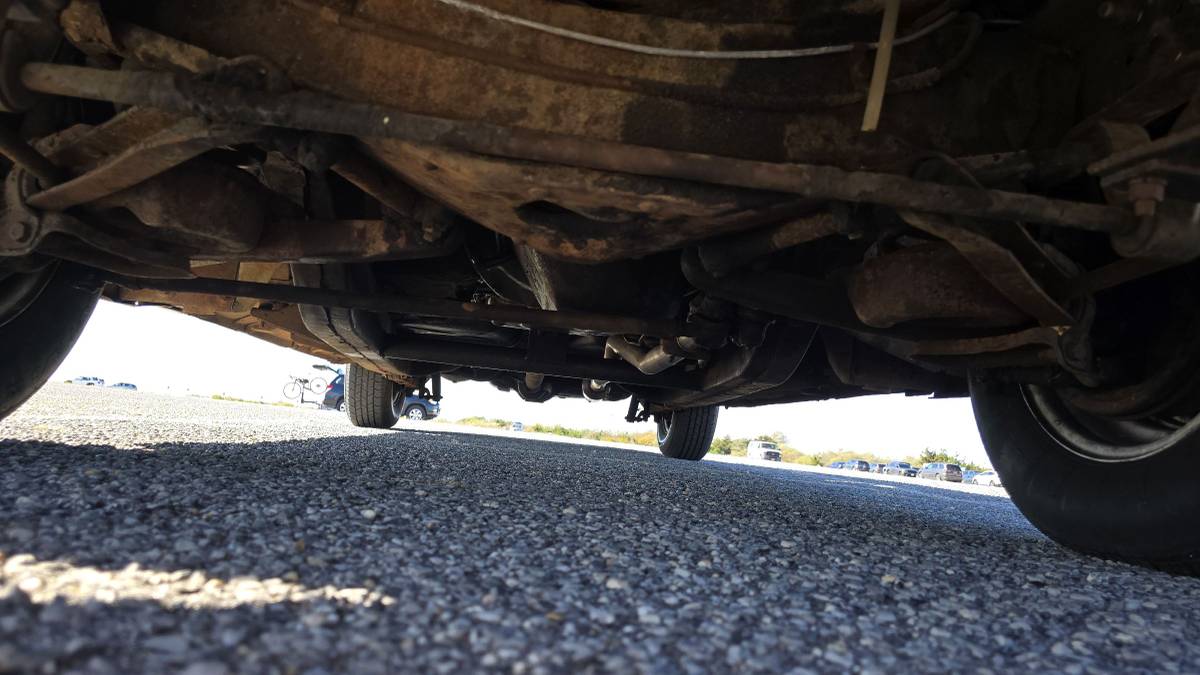 Desoto-s11-1946-yellow-1