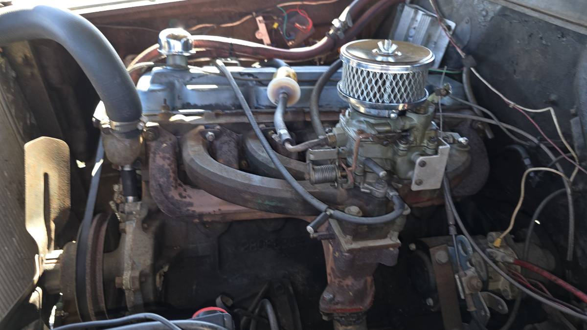 Desoto-s11-1946-yellow-13