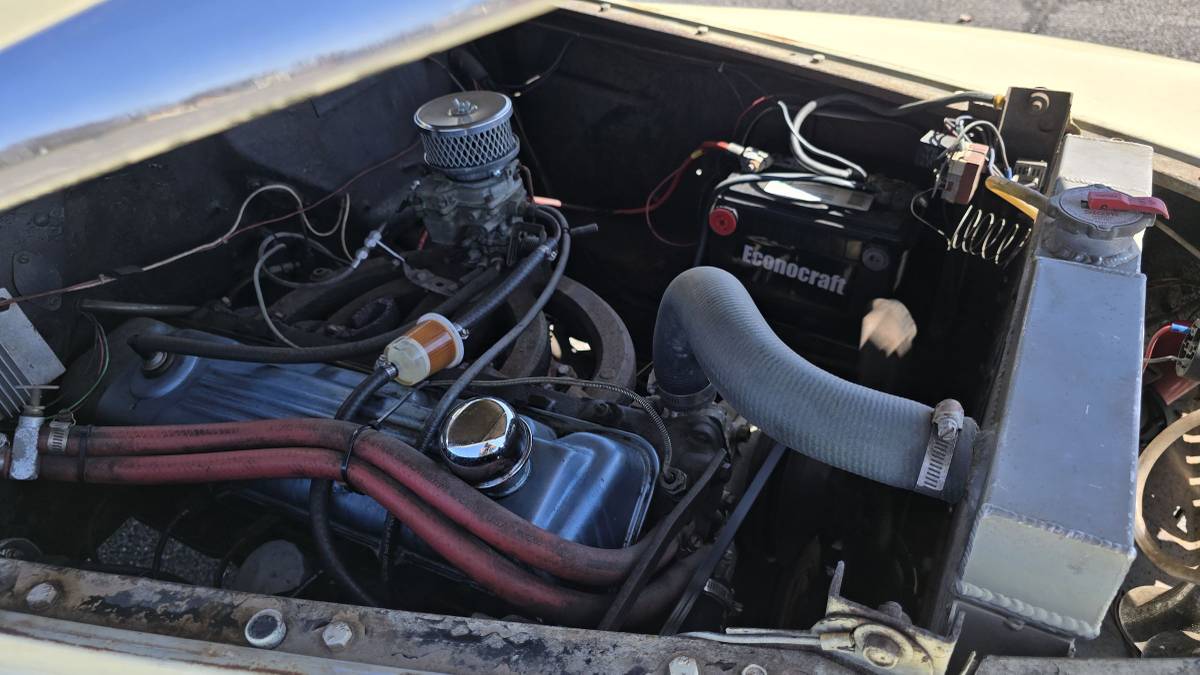 Desoto-s11-1946-yellow-15