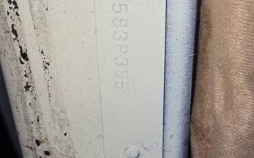 Desoto-s11-1946-yellow-7