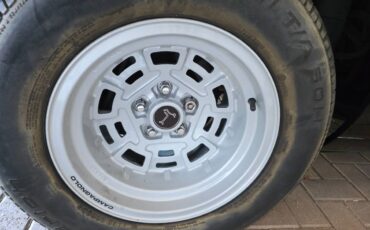 Detomaso-pantera-1973-black-11