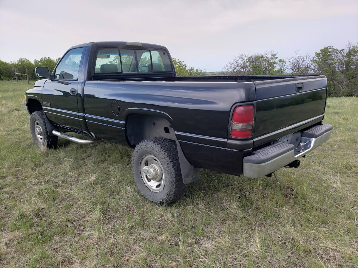 Dodge-12-valve-cummins-ram-2500-diesel-1995-blue-3