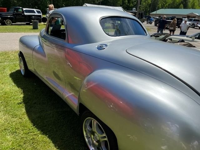 Dodge-Business-Coupe-1948-13