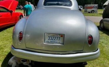 Dodge-Business-Coupe-1948-14