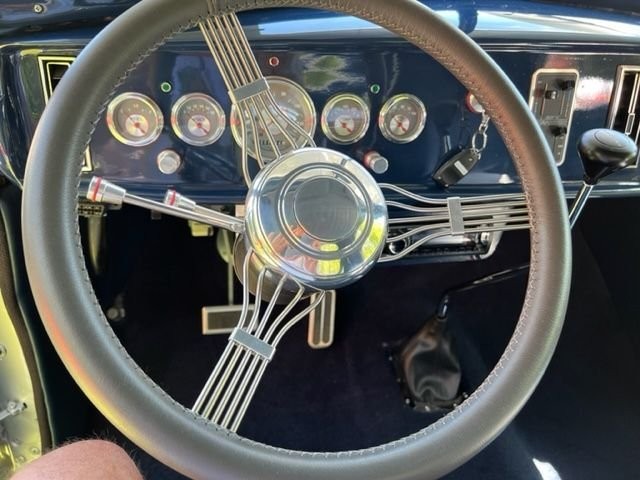 Dodge-Business-Coupe-1948-23