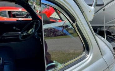 Dodge-Business-Coupe-1948-33