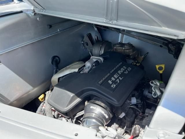 Dodge-Business-Coupe-1948-35