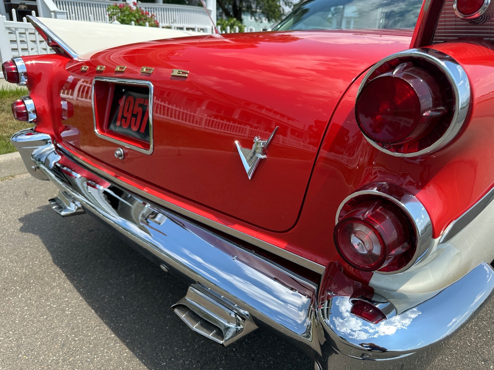 Dodge-CUSTOM-ROYAL-1957-COUPE-11