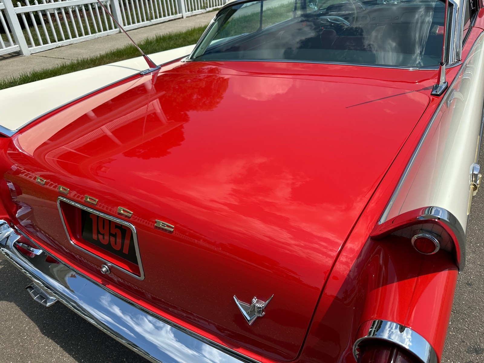 Dodge-CUSTOM-ROYAL-1957-COUPE-13