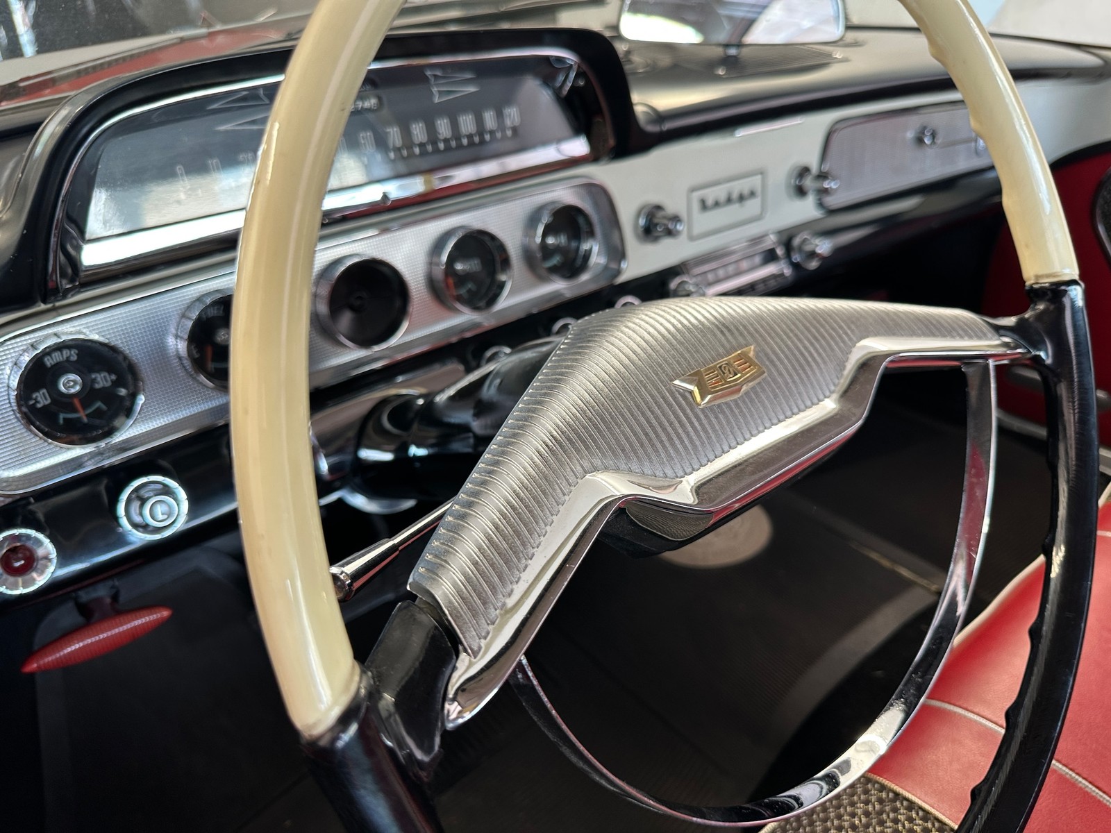 Dodge-CUSTOM-ROYAL-1957-COUPE-30