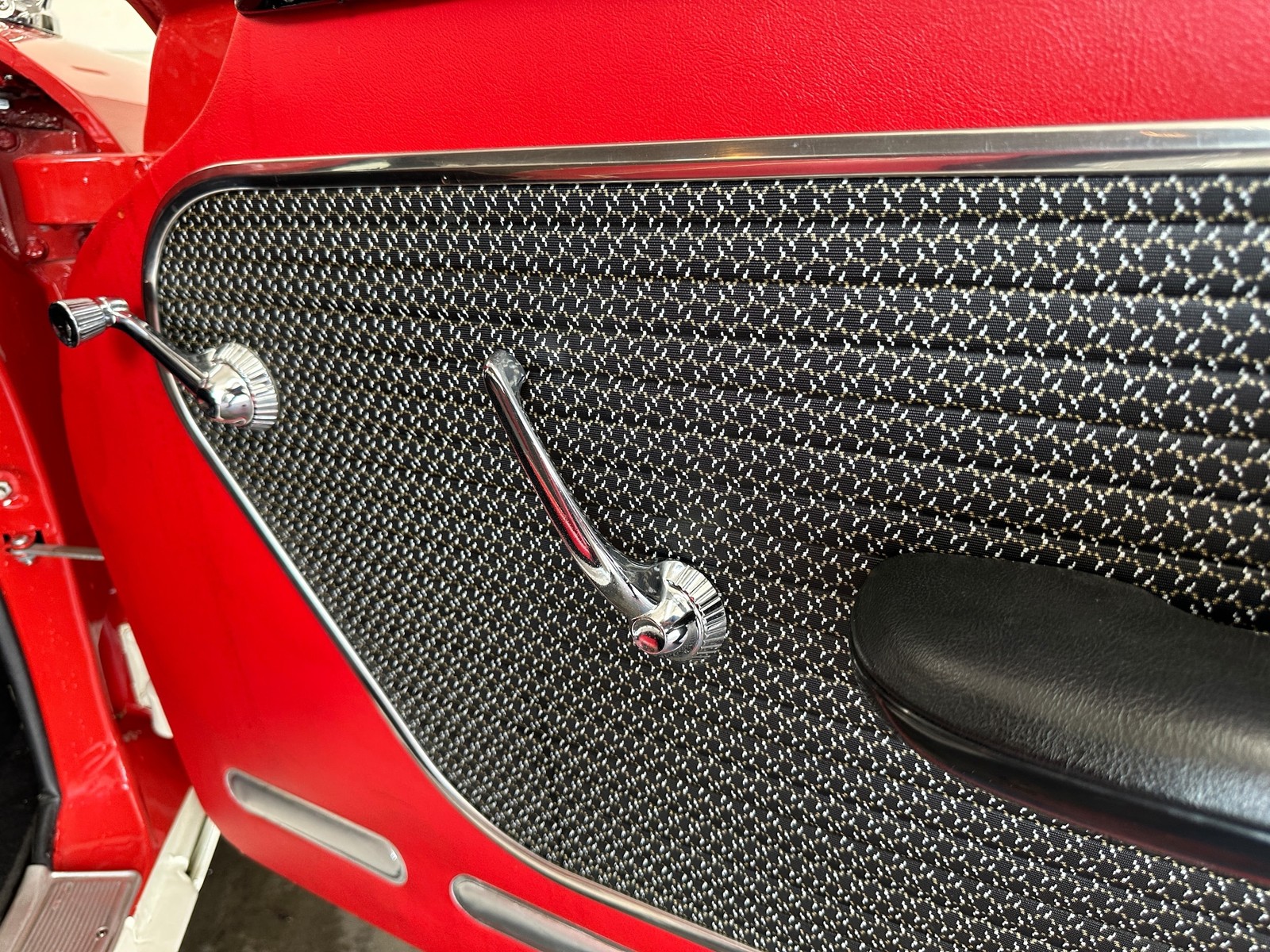 Dodge-CUSTOM-ROYAL-1957-COUPE-37