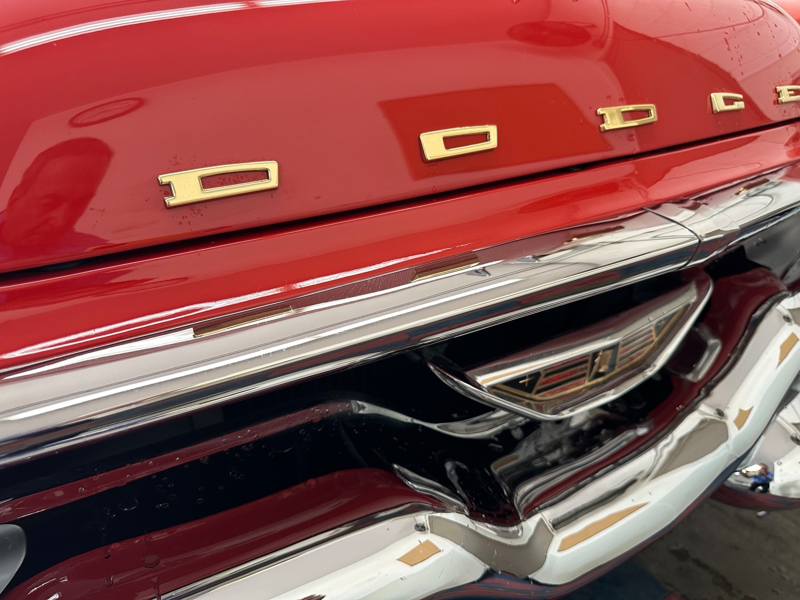 Dodge-CUSTOM-ROYAL-1957-COUPE-5