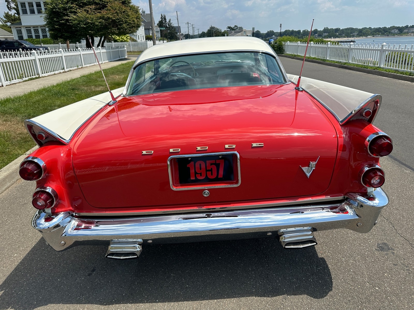 Dodge-CUSTOM-ROYAL-1957-COUPE-8