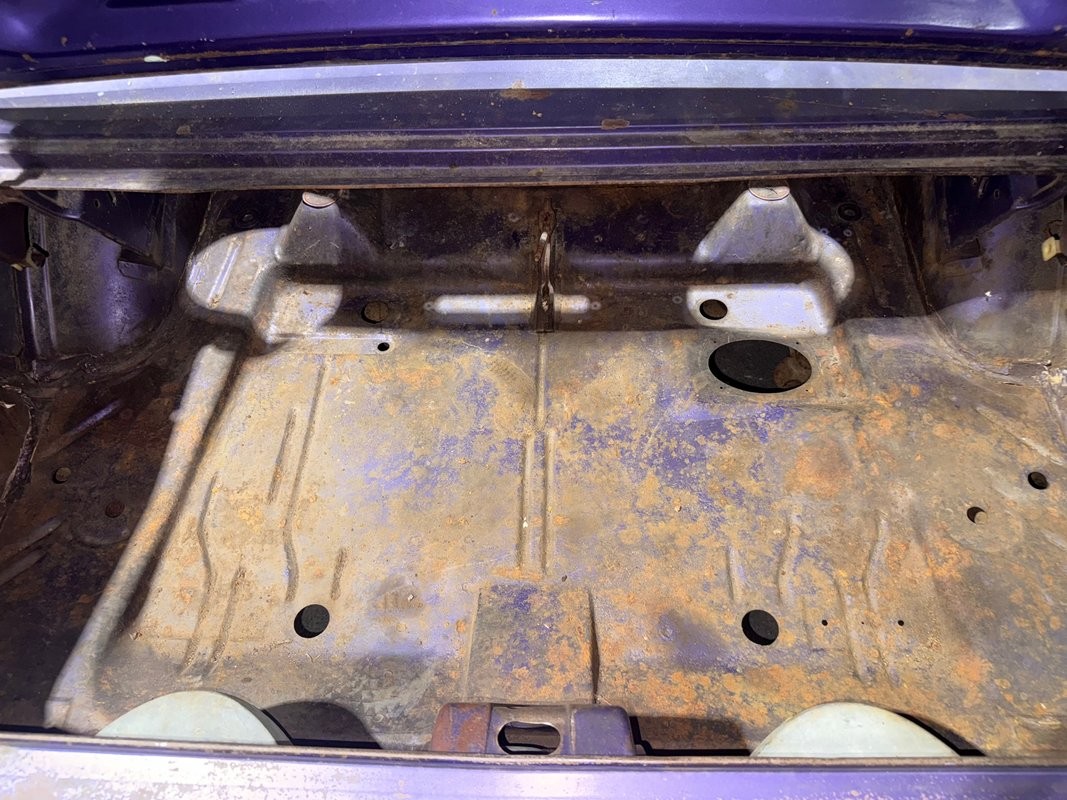 Dodge-Challenger-1970-21