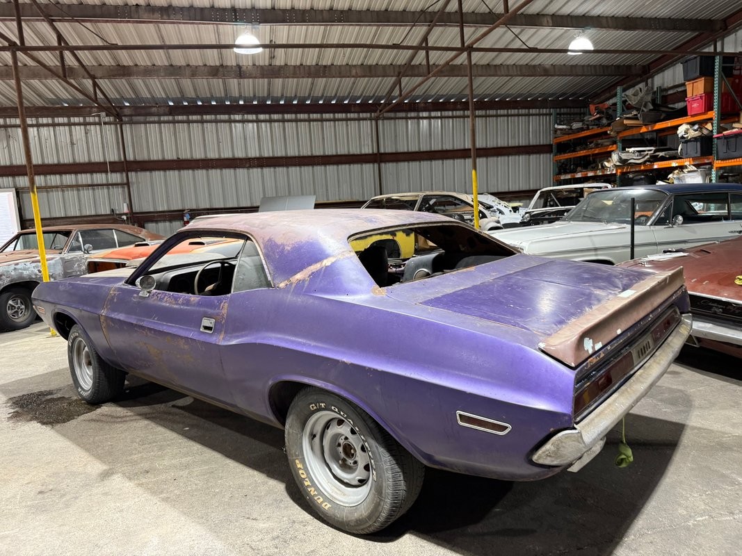 Dodge-Challenger-1970-3