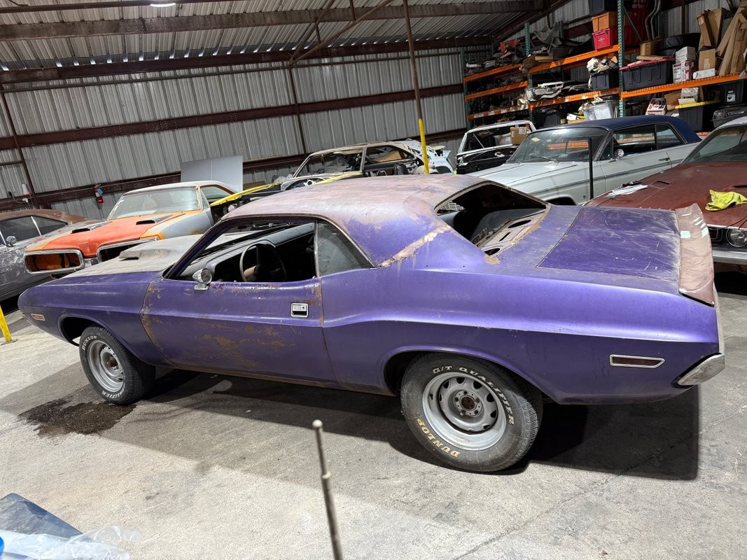 Dodge-Challenger-1970-30