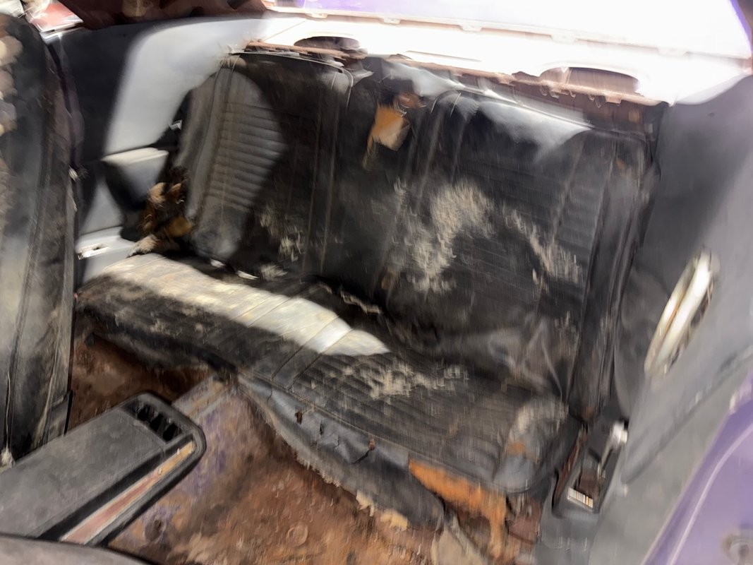 Dodge-Challenger-1970-9