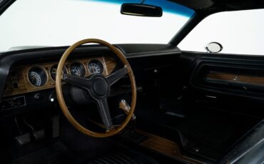 Dodge-Challenger-1970-Coupe-1