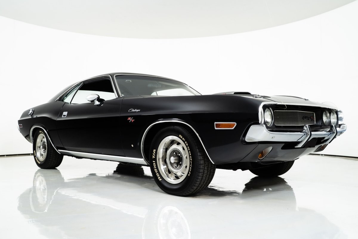 Dodge-Challenger-1970-Coupe-15