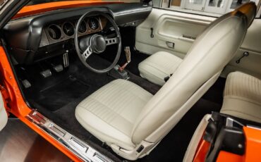 Dodge-Challenger-1970-Coupe-2