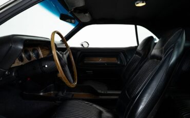 Dodge-Challenger-1970-Coupe-20